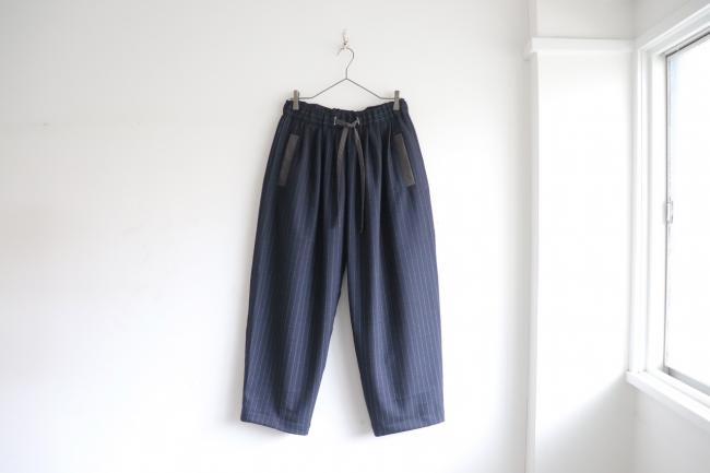 ウールライクメニータックパンツ 　フルレングス　 (ダークネイビーストライプ)