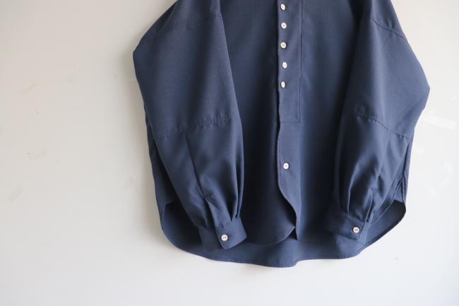 ピンストライプ　ラウンドヘムオーバーシャツ　(グレイッシュネイビー)