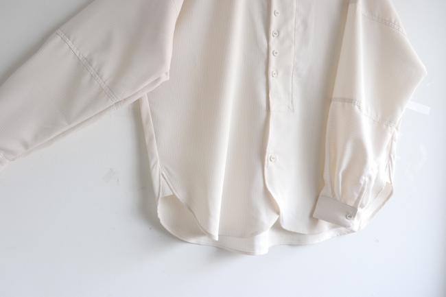ピンストライプ　ラウンドヘムオーバーシャツ　(オフホワイト)