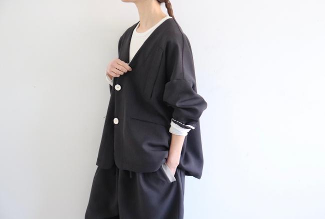 2つ釦ワイドボックスジャケット　(アッシュブラック)　ミディアム丈