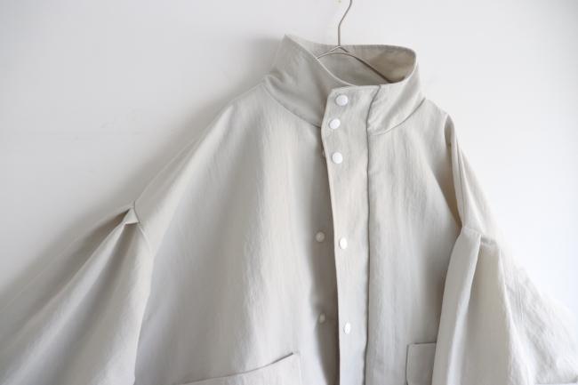 ボリュームスリーブアノラックオーバーブルゾン　(グレージュ)