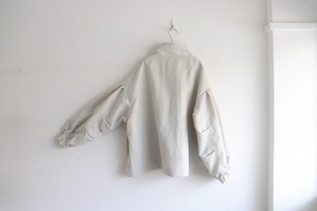 ボリュームスリーブアノラックオーバーブルゾン　(グレージュ)