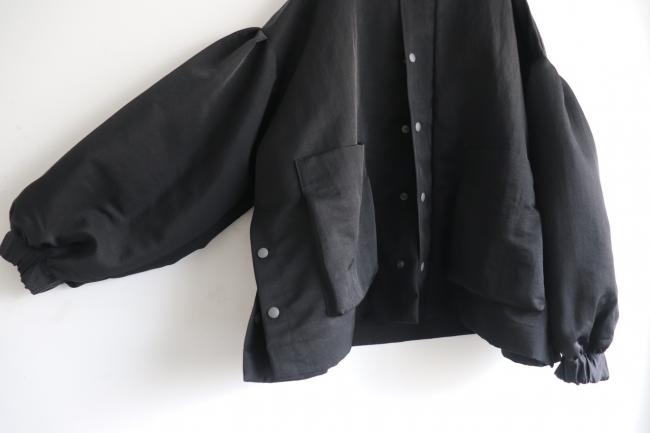 ボリュームスリーブアノラックオーバーブルゾン　(ブラック)