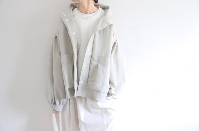 ボリュームスリーブアノラックオーバーブルゾン　(グレージュ)