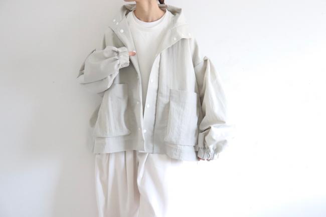 ボリュームスリーブアノラックオーバーブルゾン　(グレージュ)