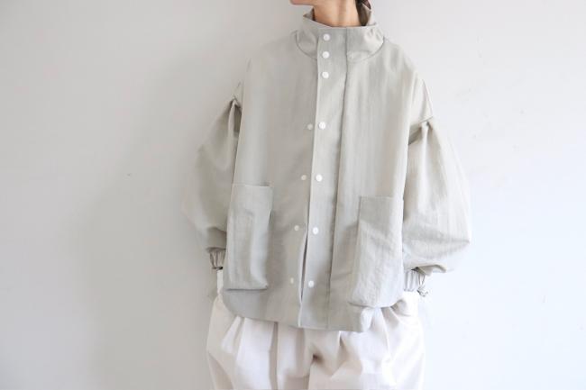 ボリュームスリーブアノラックオーバーブルゾン　(グレージュ)