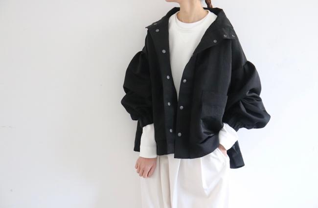 ボリュームスリーブアノラックオーバーブルゾン　(ブラック)