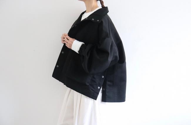 ボリュームスリーブアノラックオーバーブルゾン　(ブラック)