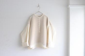 布帛コンビヘンリーカットソー(オートミール)