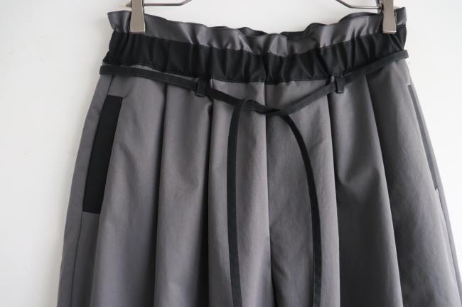 メローフリルウエストコンビタックパンツ　(スミクロ)