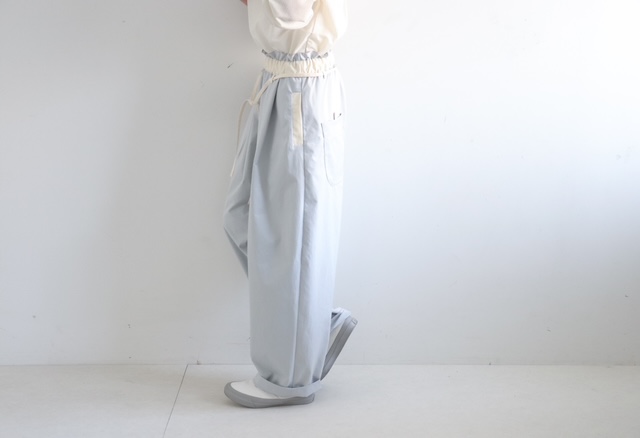 メローフリルウエストコンビタックパンツ　(サックスブルー)