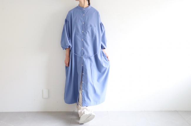 ギャザースリーブワンピースコート　(ブルー)