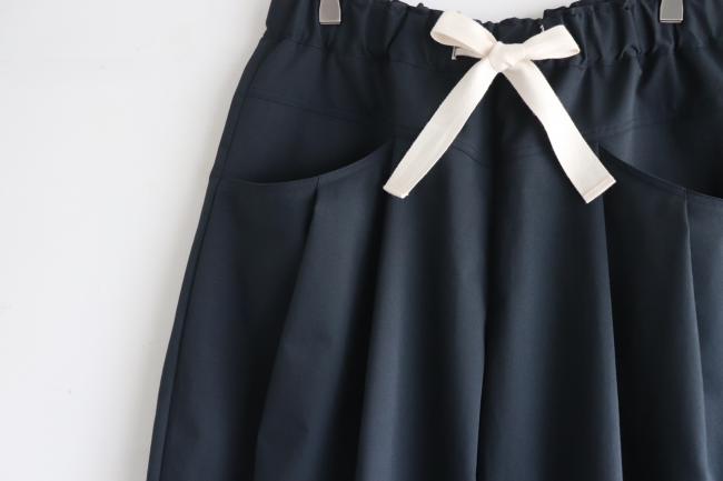 クロップドエッグパンツ　(ダークネイビー)