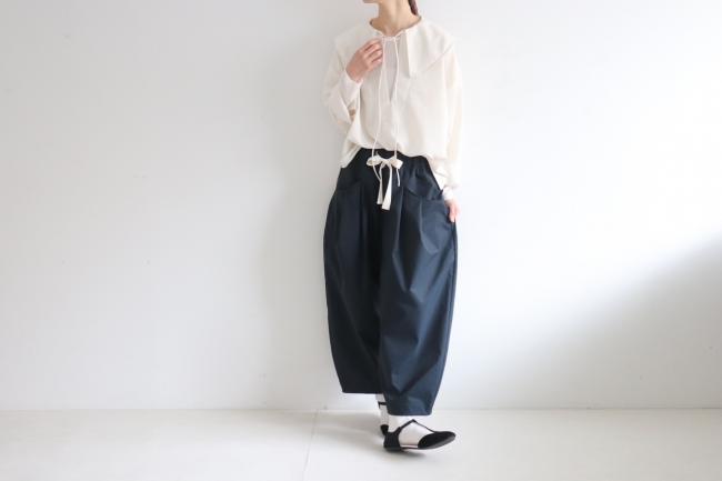 クロップドエッグパンツ　(ダークネイビー)