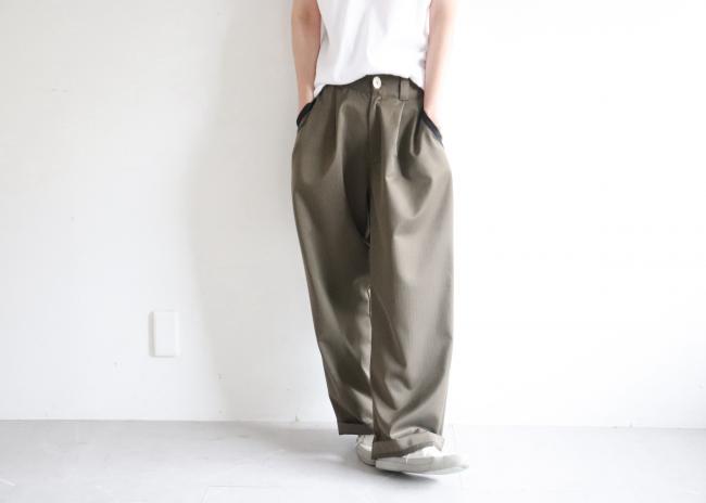 sirone / ヘリンボーンルーズワイドタックパンツ (カーキ) 