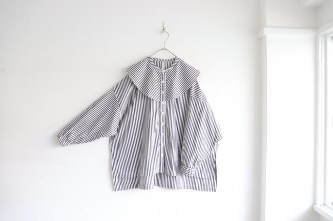 ラウンドカラーストライプボックスシャツ　(ダークネイビー×オフ)