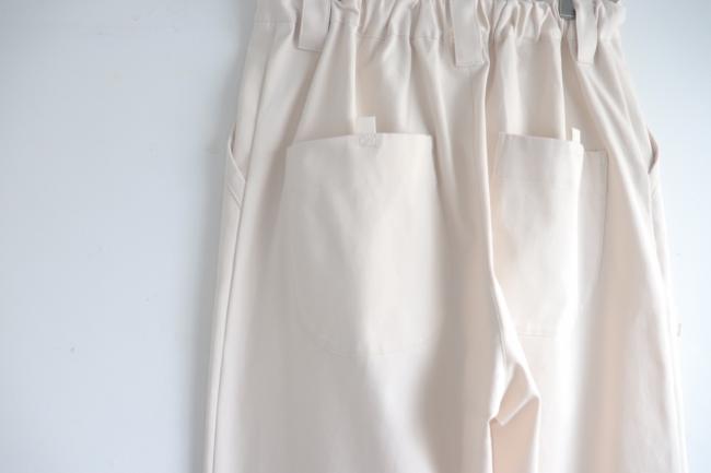 ルーズワイドタックパンツ　(アイボリーベージュ)
