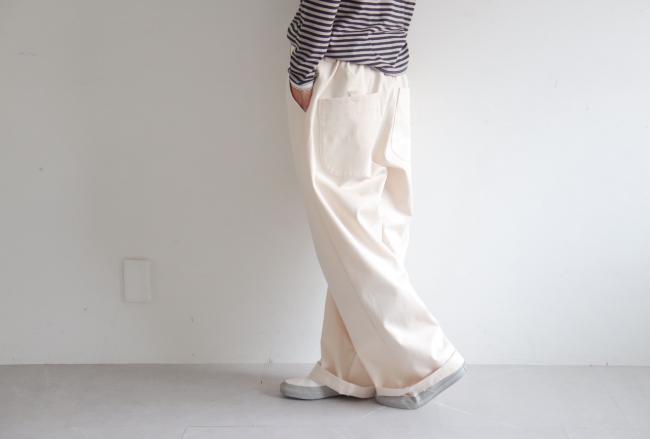 ルーズワイドタックパンツ　(アイボリーベージュ)