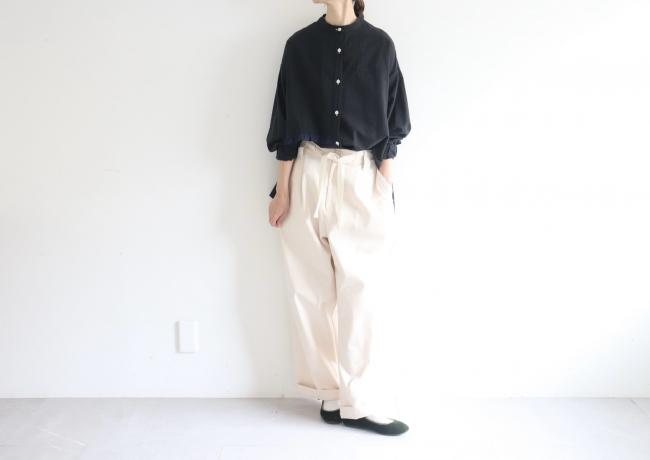 ルーズワイドタックパンツ　(アイボリーベージュ)