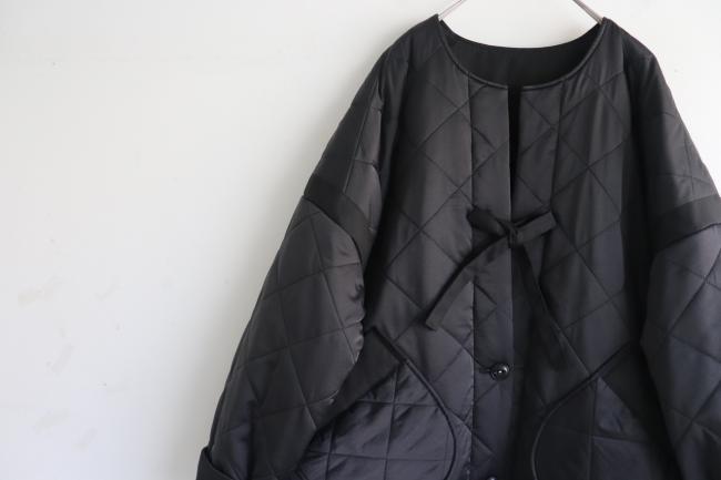 インナーボアキルティングハーフコート　(ブラック) ダイヤ柄