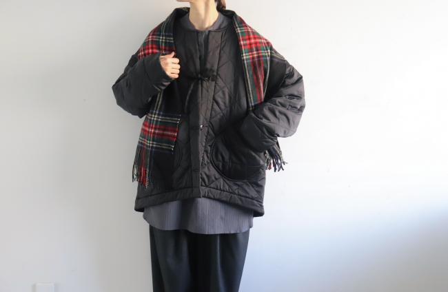 インナーボアキルティングハーフコート　(ブラック) ダイヤ柄