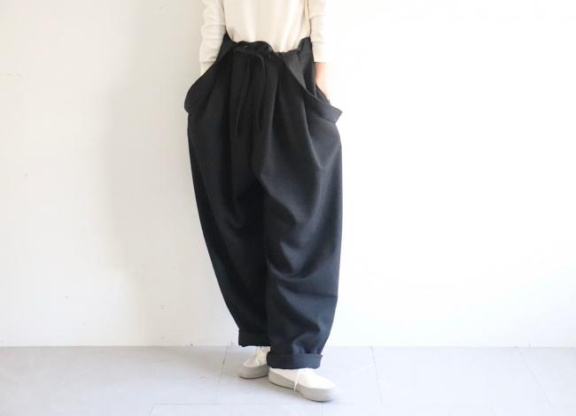 サスペンダータックパンツ (ブラック)