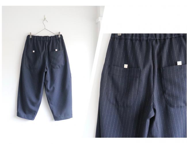ウールライクメニータックパンツ 　クロップド丈　 (ダークネイビーストライプ)