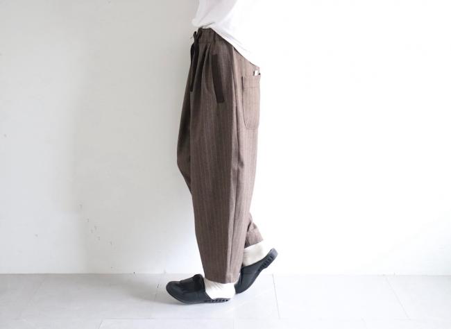ウールライクメニータックパンツ　 クロップド丈　 (ブラウンストライプ)